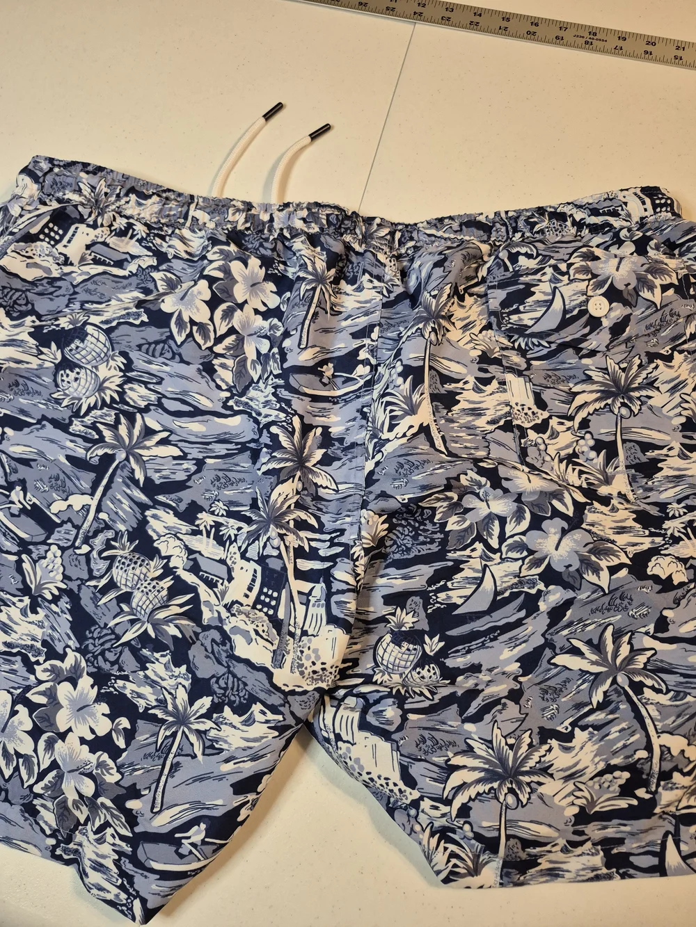 crown & ivy Blue and White Tropical Print Swim Trunks 4827